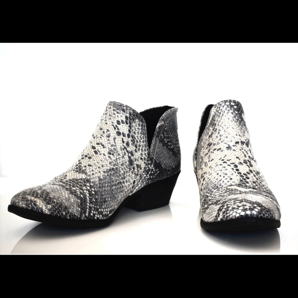 Almost new Soda shoes
